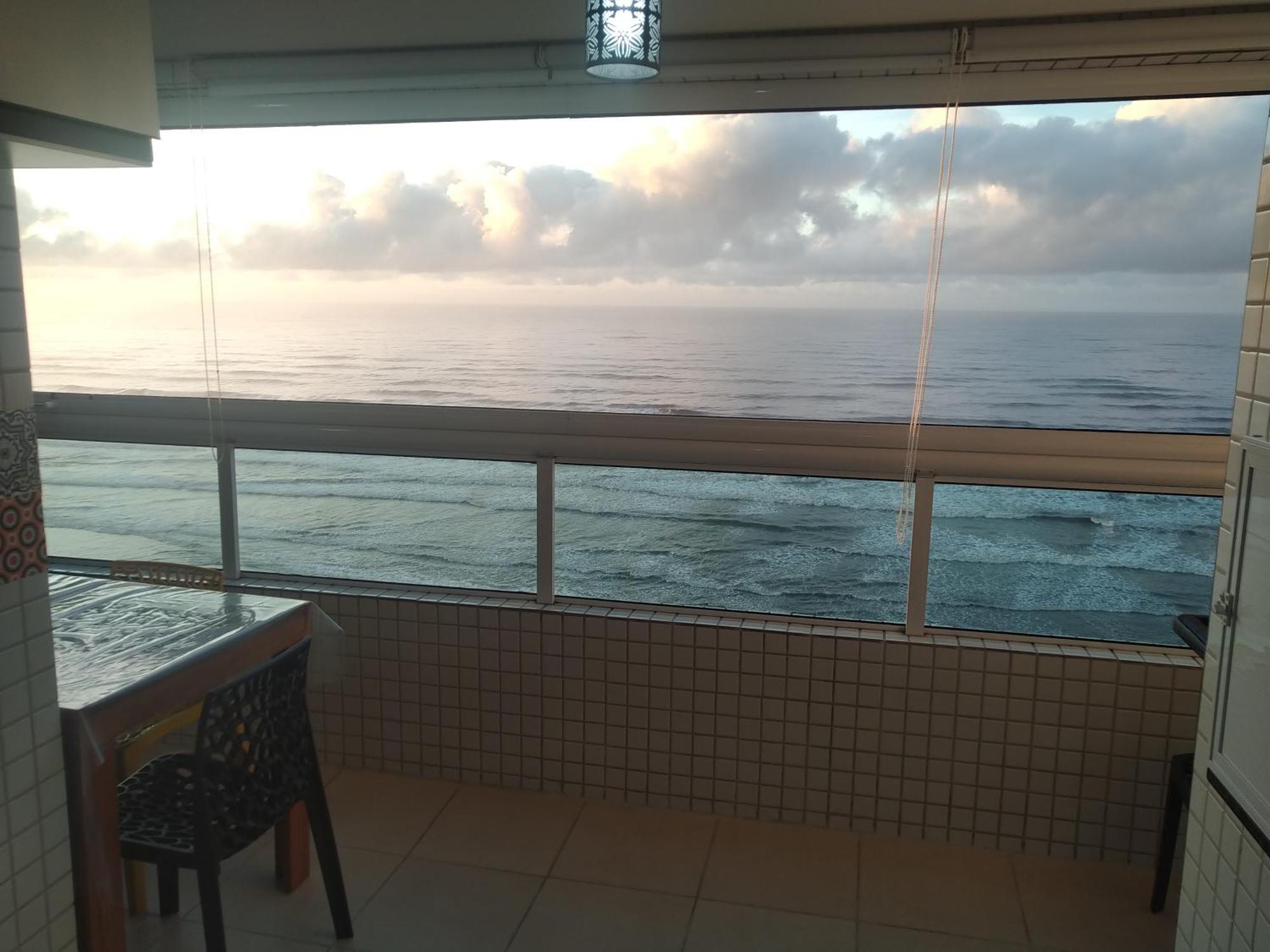 Apartamento Frente Mar Pe Na Areia Praia Grande  Exterior photo
